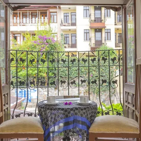 Daffodil Hotel 3*