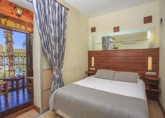 Daffodil Hotel