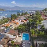 Daffodil Hotel 3*