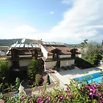 Hotel Daffodil 3*